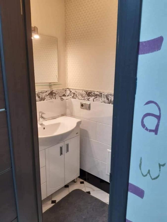 Квартира Студія Подобово 1 Lviv Buitenkant foto